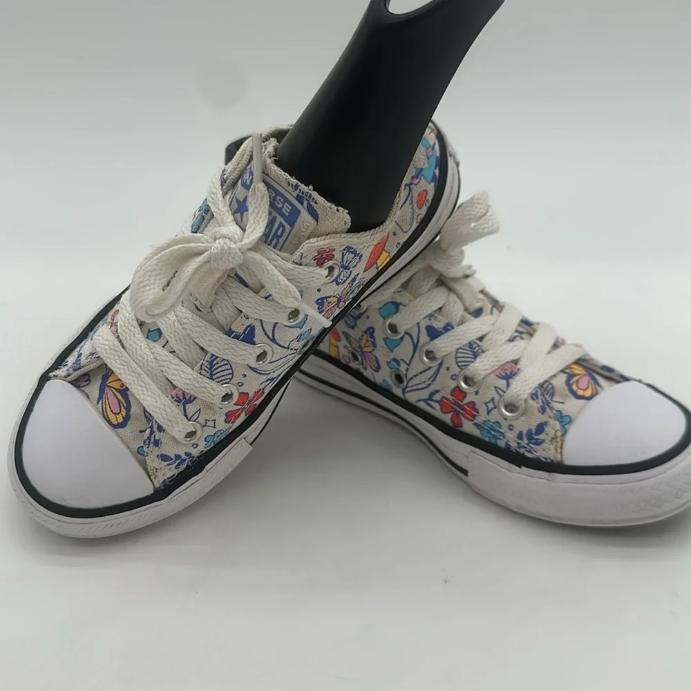 Converse All Star Butterflies Gnome's Sneakers Shoes Junior Girl's Size 12 US